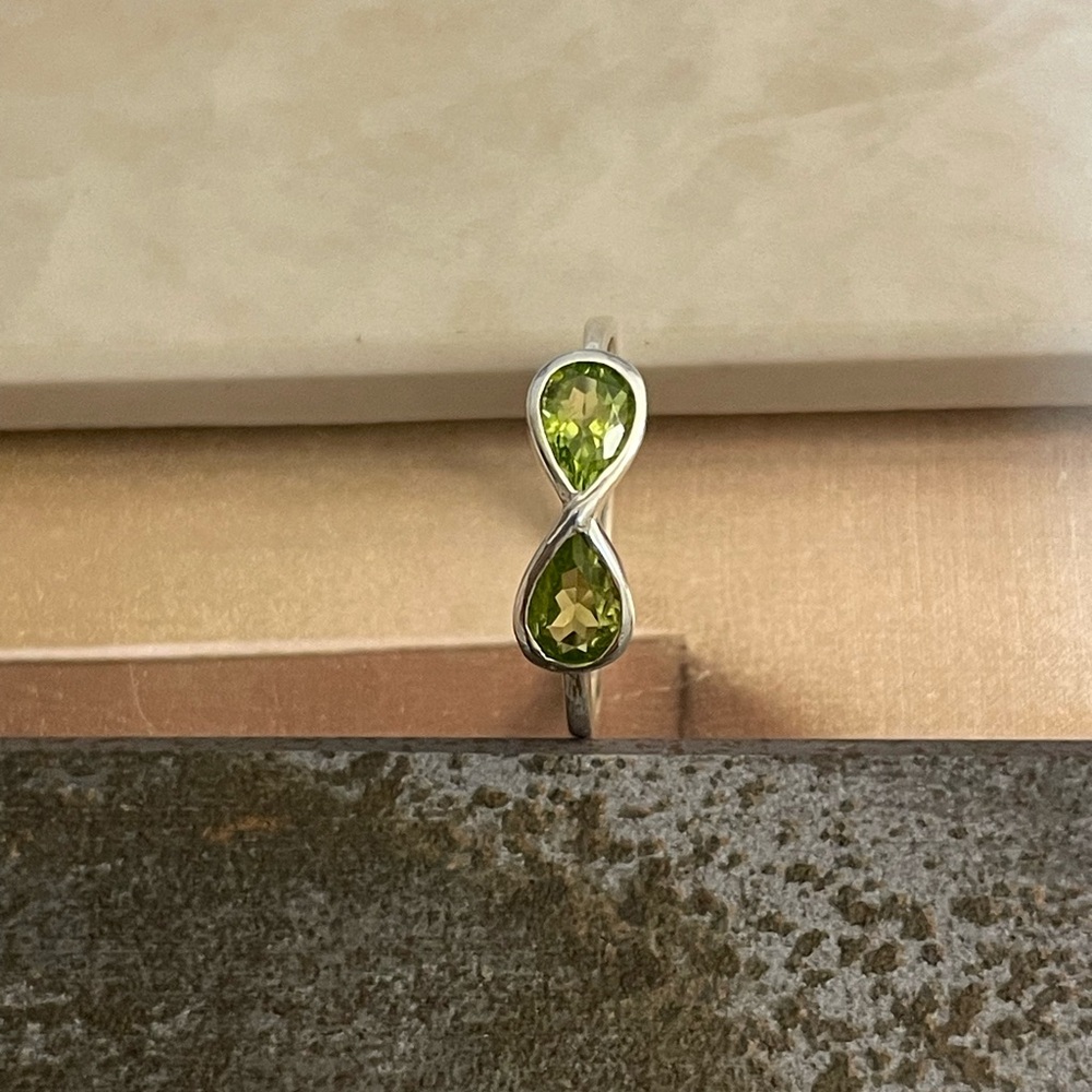 925 Sterling Silver Infinity peridot Ring, “VIBES” US: 7 & 8 - Picture 4 of 10
